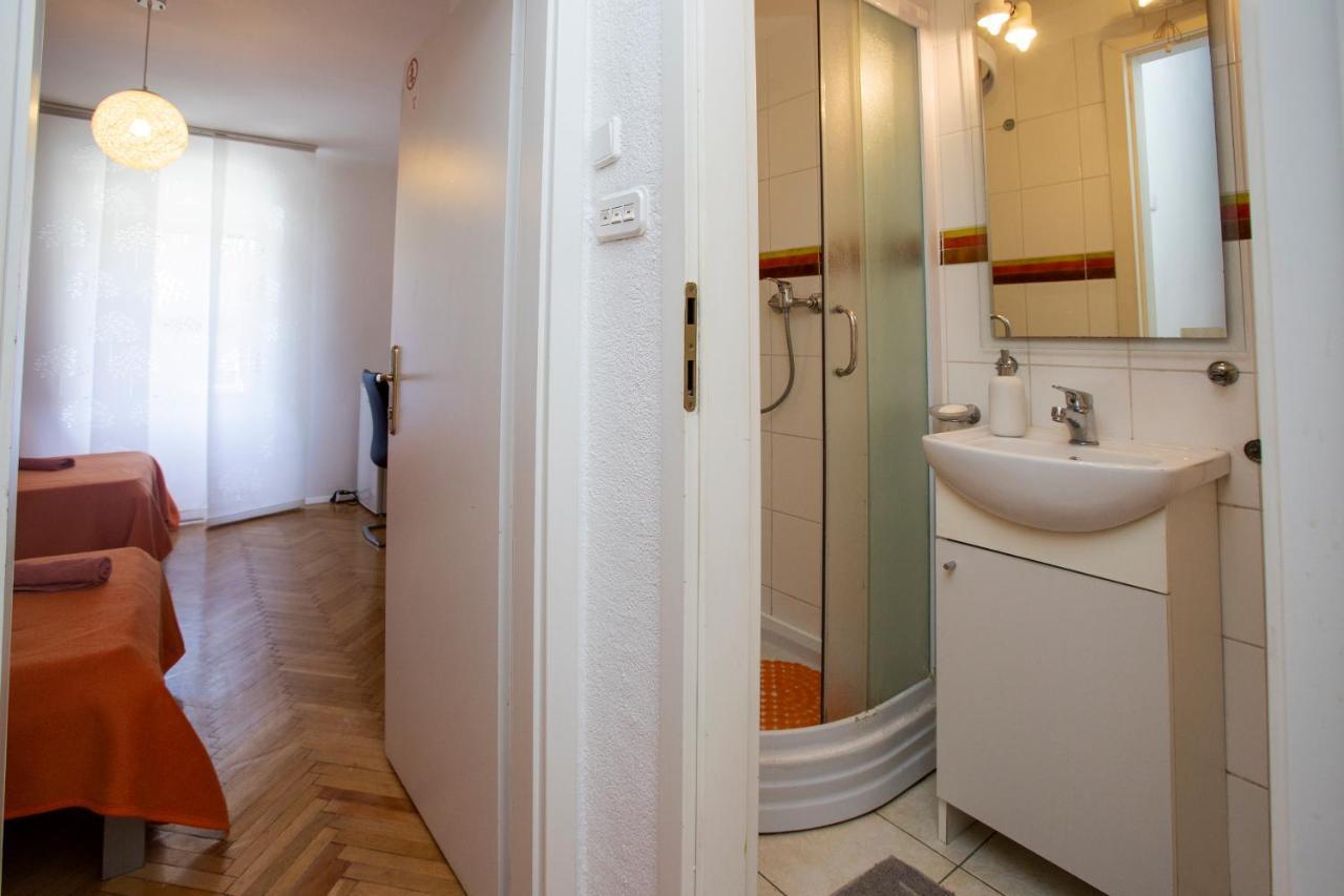 Cozy Room With Own Bathroom In The Old Town Split Bagian luar foto