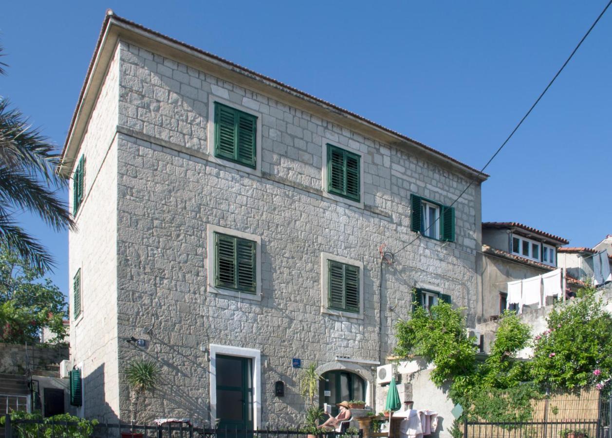 Cozy Room With Own Bathroom In The Old Town Split Bagian luar foto